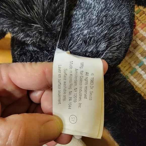 Vintage Doctor Suess Cat in the Hat 1983 with tags. Plush, Coleco Industries. - Picture 9 of 11